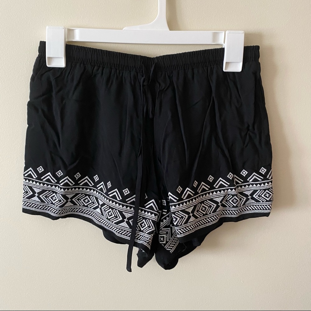 F21 Black Summer Flowy Embroidered Shorts